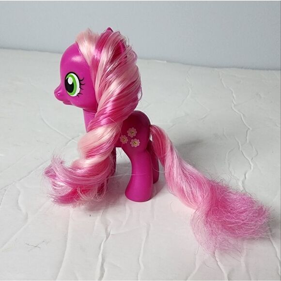 My Little Pony G4 Cheerilee 3” Brushable Figure - Picture 3 of 6